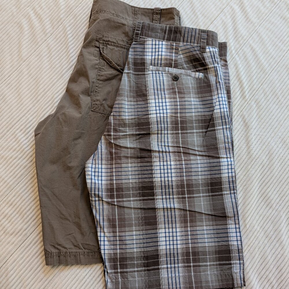 NWT 2 pair Men's Warehouse Blue Pronto Uomo Modern Fit 34 shorts